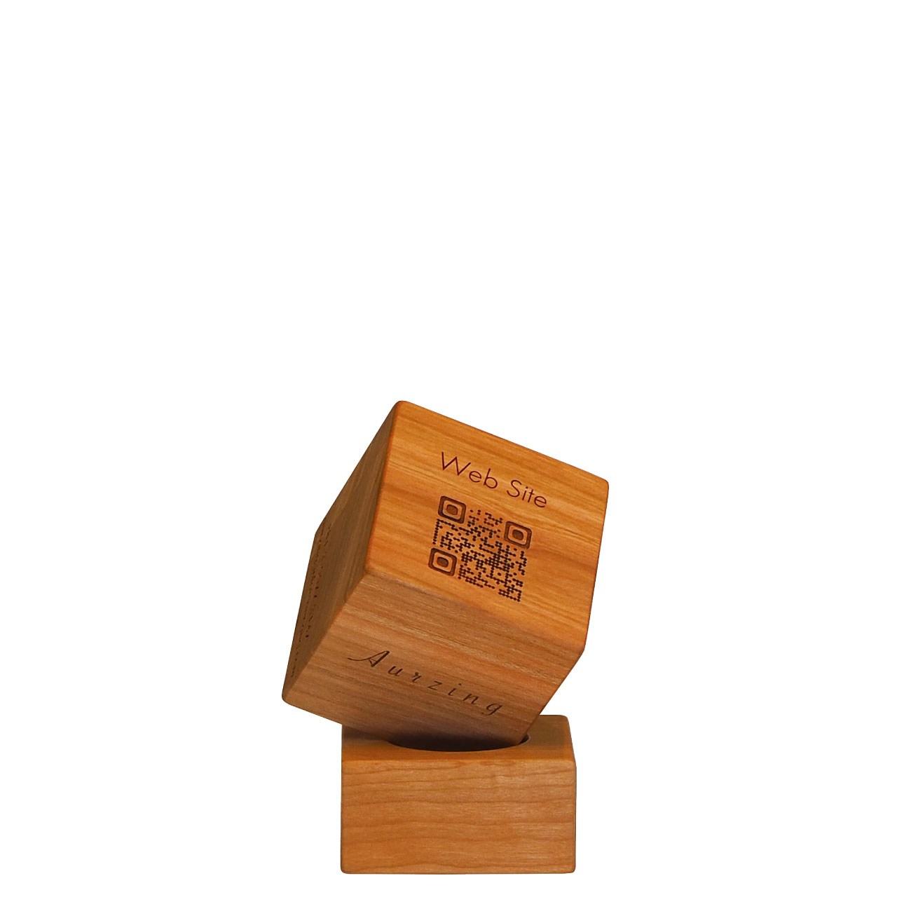 W_Na_QRcube_ tilt_c